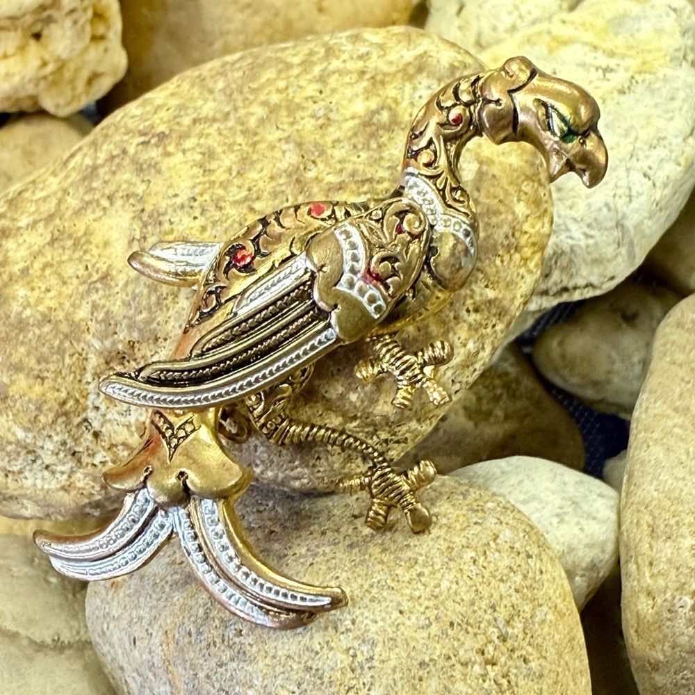 Vintage Damascene Bird Brooch | Toledo Spain Gold Black Red Enamel Parrot Pin - Picture 8 of 11